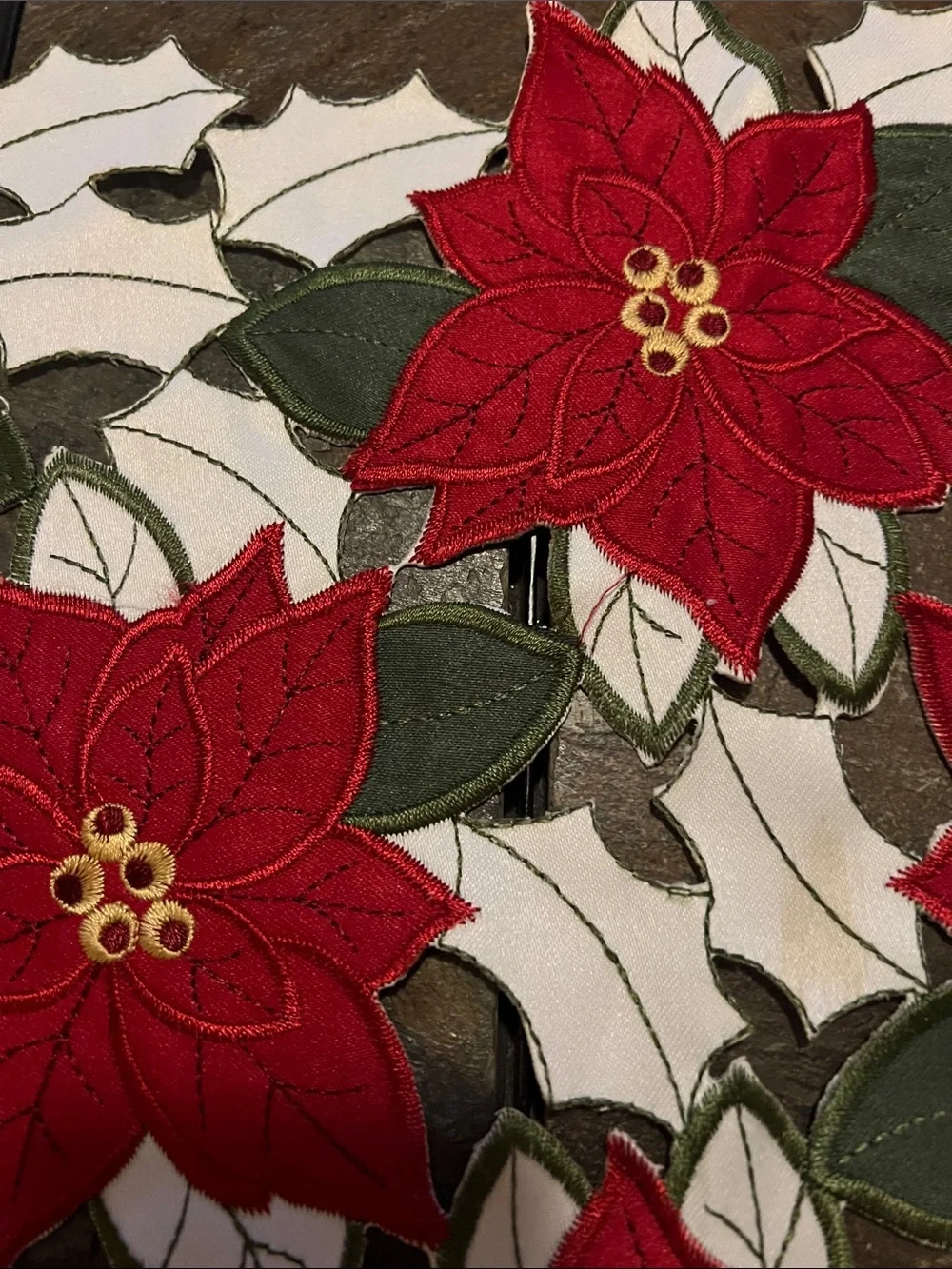 Vintage Set of Two Festive Holiday Poinsettia Placemats-EUC *like new condition*